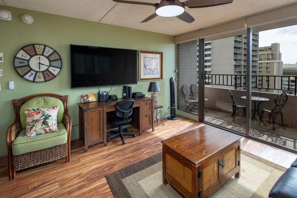 Heart Of Waikiki,1Bdrm,Free Parking, Wifi,No Resort Fees,Youtube,Netflix ! Гонолулу Екстер'єр фото